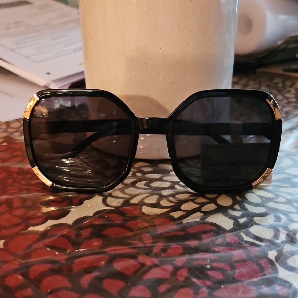 NWT Sean John sunglasses
